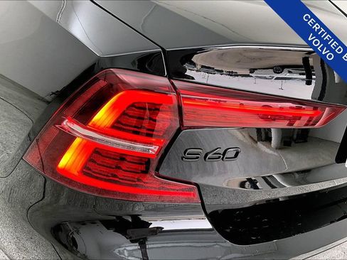 Certified 2024 Volvo S60 B5 Plus image 40