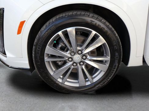 Used 2022 Cadillac XT6 Premium Luxury image 30