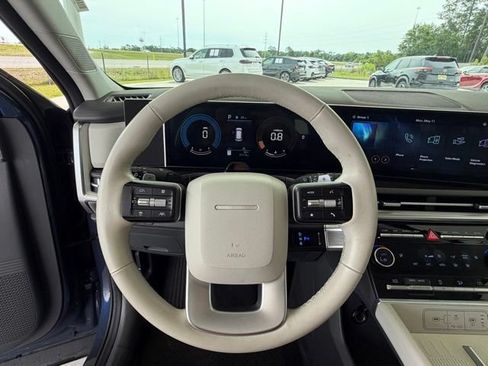 Used 2025 Hyundai Santa Fe SEL FWD image 15