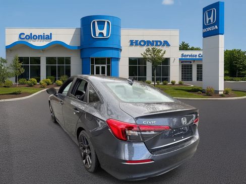 Used 2024 Honda Civic Sport image 4