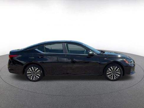 Used 2026 Nissan Altima 2.5 SV FWD image 13