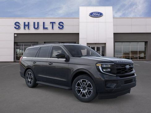 New 2025 Ford Expedition Active image 7