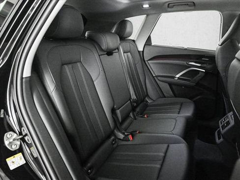Certified 2025 Audi Q5 Premium Plus w/ Premium Plus AWD/4WD image 21