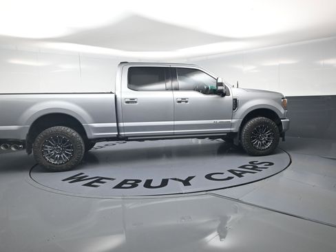 Used 2022 Ford F250 Platinum w/ FX4 Off-Road Package AWD/4WD image 10