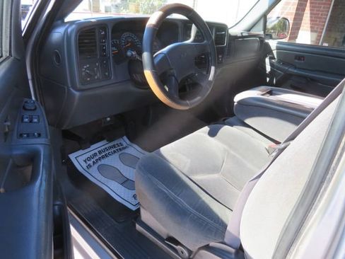 Used 2004 GMC Sierra 2500 SLE w/ Skid Plate Package image 18