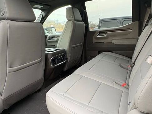 New 2026 GMC Sierra 1500 SLT w/ SLT Premium Plus Package image 17