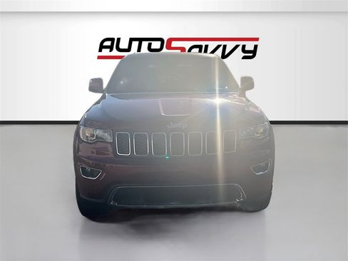 Used 2022 Jeep Grand Cherokee Laredo X image 2