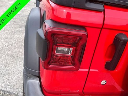 Used 2018 Jeep Wrangler Unlimited Sport S AWD/4WD image 21