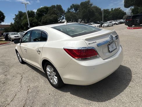 Used 2013 Buick LaCrosse Leather w/ Entertainment Package FWD image 3