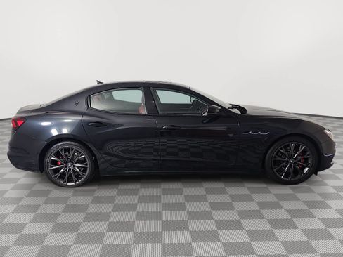 Used 2022 Maserati Ghibli Modena RWD image 7