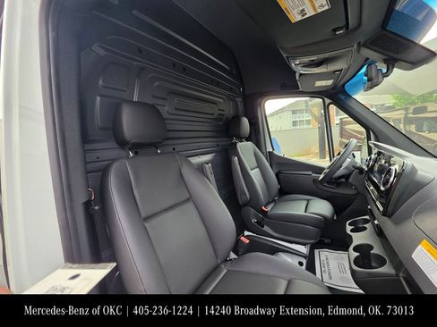 New 2026 Mercedes-Benz Sprinter 2500 image 13