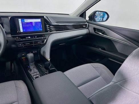 Used 2026 Toyota Camry LE FWD image 23