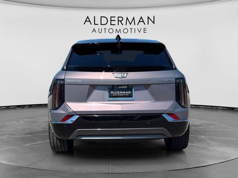 Used 2025 Cadillac Optiq Luxury 2 AWD/4WD image 4