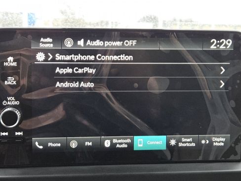 Used 2025 Honda Pilot EX-L image 4