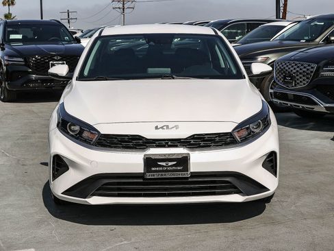 Used 2024 Kia Forte LXS w/ LXS Technology Package image 2