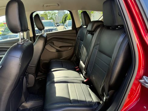 Used 2019 Ford Escape SE FWD image 14