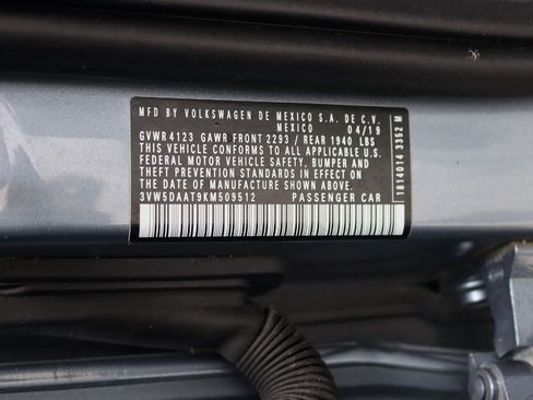 Used 2019 Volkswagen Beetle 2.0T S FWD image 33
