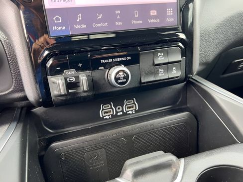 Used 2025 RAM 1500 Big Horn AWD/4WD image 25