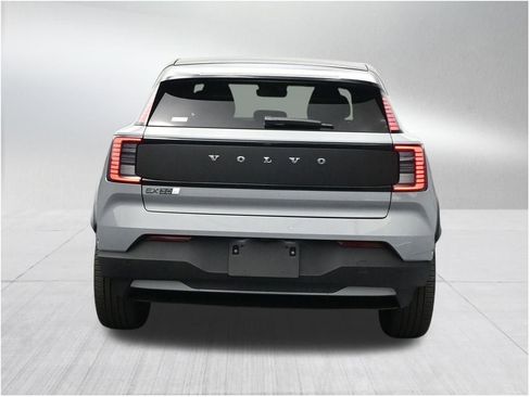 New 2026 Volvo EX30 Cross Country Ultra w/ Protection Package Premier AWD/4WD image 4