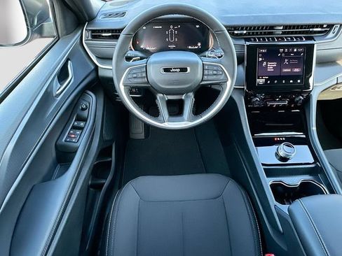 New 2026 Jeep Grand Cherokee L 2WD image 16