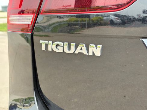 Used 2021 Volkswagen Tiguan S FWD image 10