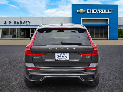 Used 2024 Volvo XC60 B5 Core AWD/4WD image 5