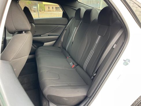 Certified 2025 Hyundai Elantra Sport w/ Cargo Package image 19