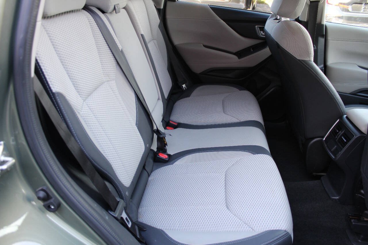 Used 2019 Subaru Forester Premium w/ All-Weather Package AWD/4WD image 18