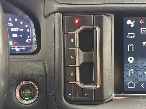 Used 2022 GMC Yukon XL Denali AWD/4WD image 22