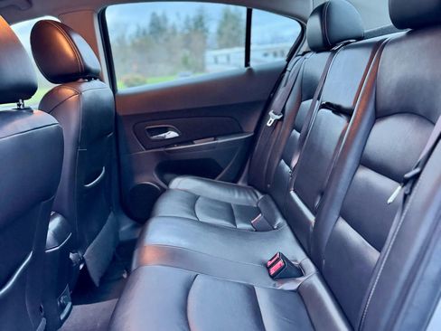 Used 2012 Chevrolet Cruze LT image 4