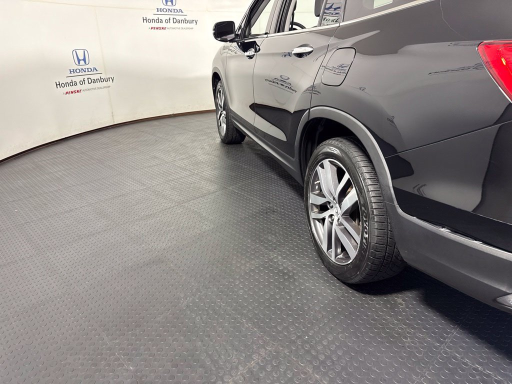 Certified 2017 Honda Pilot Touring image 11
