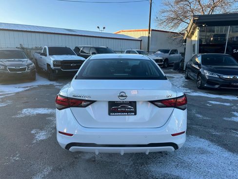 Used 2021 Nissan Sentra SV image 4