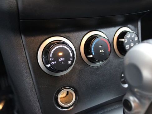 Used 2014 Nissan Rogue S w/ Convenience Package image 16