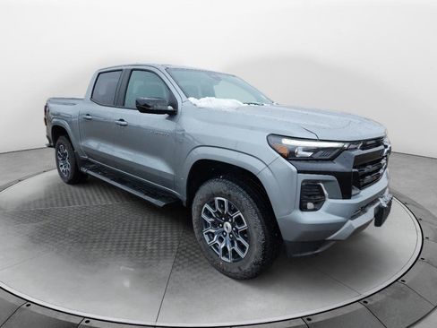 Used 2024 Chevrolet Colorado Z71 w/ Z71 Convenience Package 2 image 7