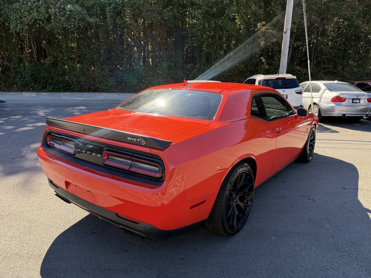 Used 2016 Dodge Challenger SRT Hellcat RWD image 5