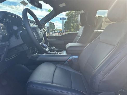 New 2025 Ford F150 Lariat w/ Equipment Group 501A Mid image 9