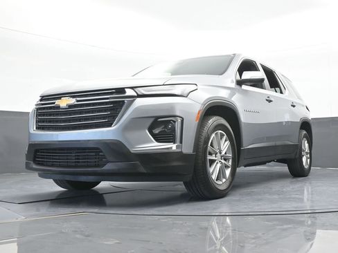 Used 2023 Chevrolet Traverse LT FWD image 54