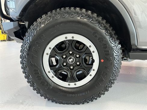 Used 2023 Ford Bronco Badlands w/ Sasquatch Package image 42