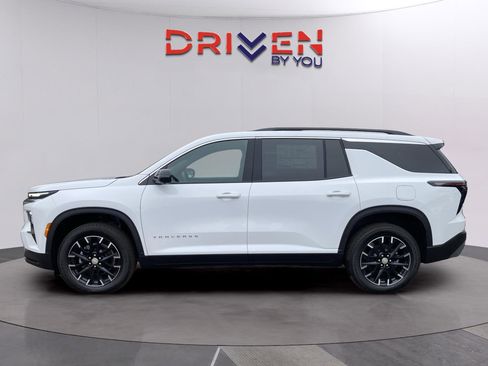 New 2026 Chevrolet Traverse LT w/ Sun and Wheel Package image 2