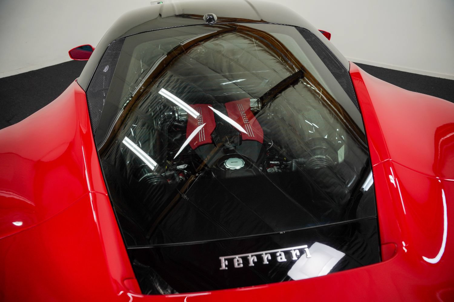 Used 2016 Ferrari 488 GTB RWD image 22