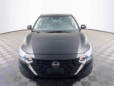 Used 2024 Nissan Sentra SV image 2