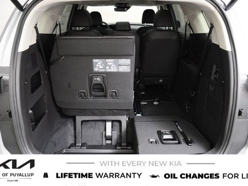 New 2027 Kia Carnival SX w/ Dark Edition Package FWD image 19