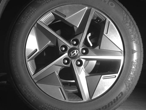 Used 2025 Hyundai Tucson SEL image 14