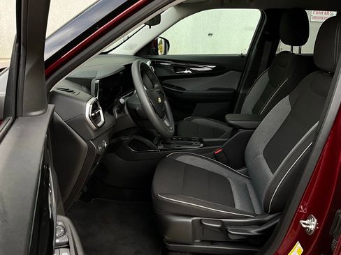 Used 2025 Chevrolet TrailBlazer LT image 10
