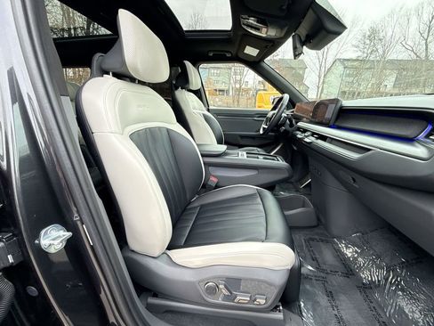 Used 2024 Kia EV9 GT-Line image 25