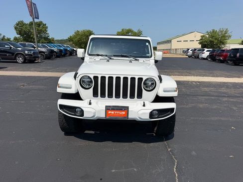 Used 2021 Jeep Wrangler Unlimited Sahara AWD/4WD image 8