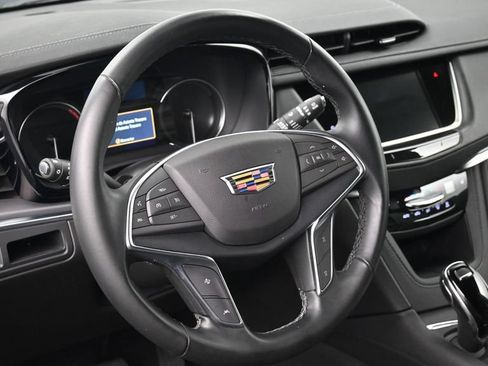 Certified 2024 Cadillac XT5 Luxury FWD image 10