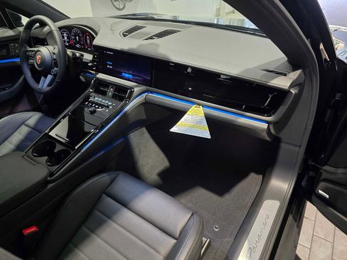 New 2026 Porsche Panamera image 14