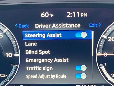 New 2025 Mitsubishi Outlander SEL image 16