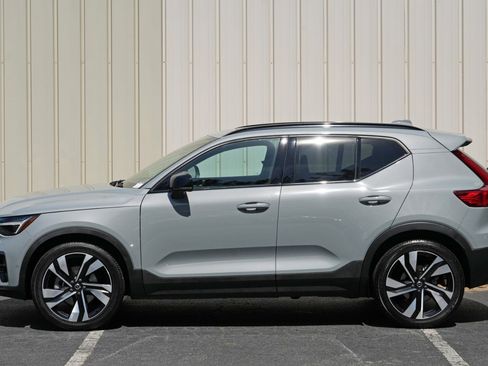 Used 2024 Volvo XC40 B5 Ultimate w/ Protection Package Premier AWD/4WD image 52